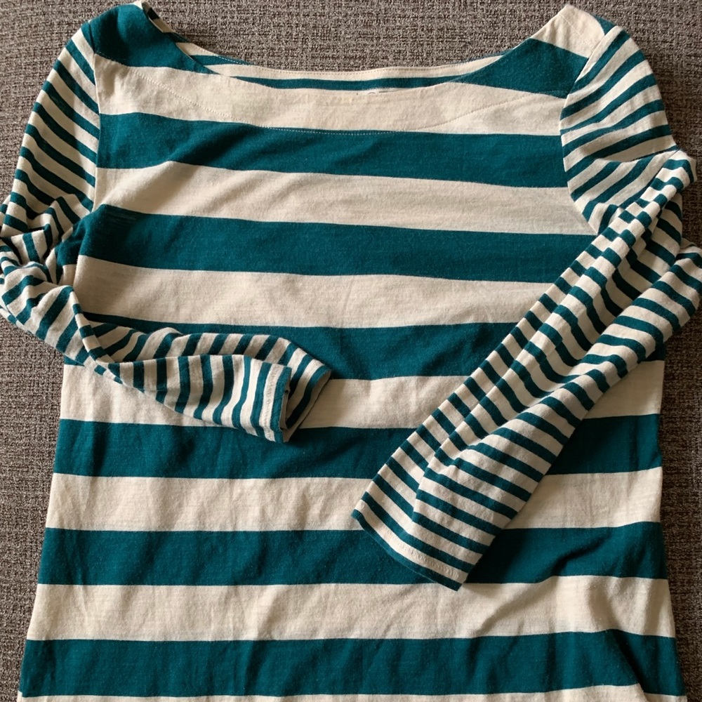 Medium Loft knit top/ medium great condition.